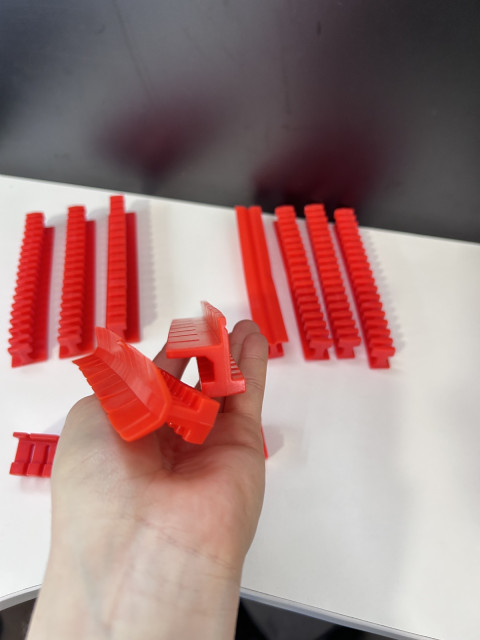 Set of 10 red tracks