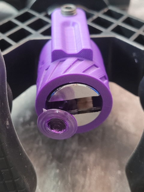 Additional fixator for adhesive adapters for the Keso lifter or its replica