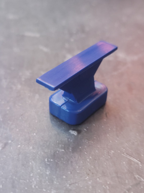 Glue adapter KESO Blue 33x7mm