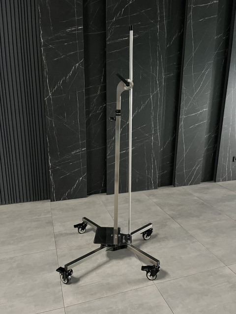 PDR lamp and accessory stand. 