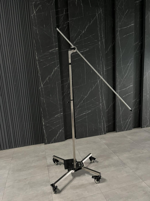 PDR lamp and accessory stand. 