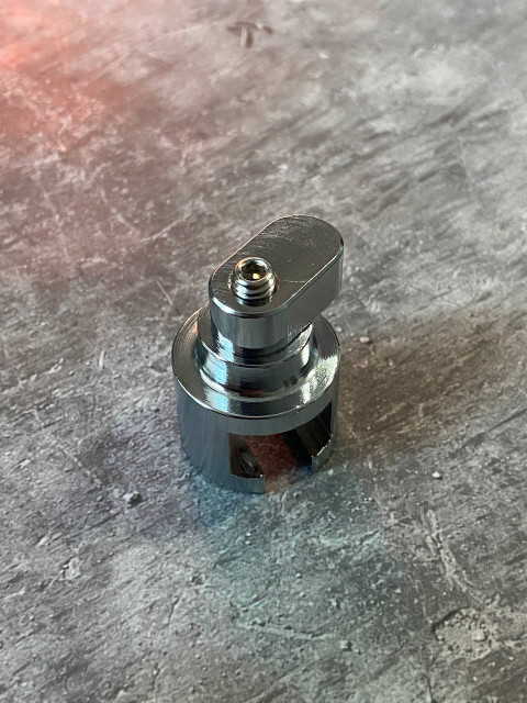 Through adapter with lock