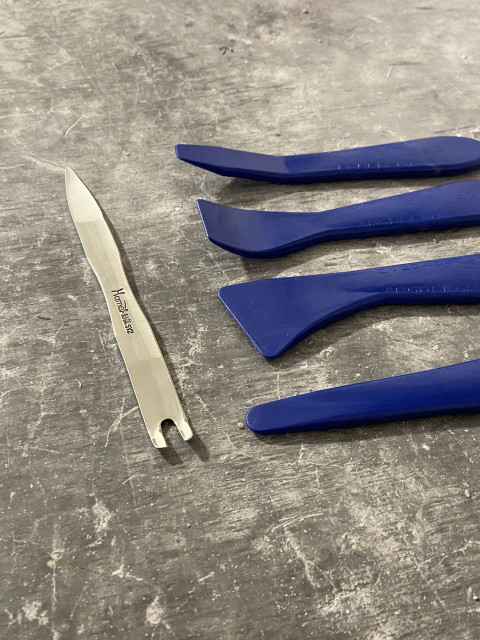Universal dismantling set (4 plastic + 1 stainless steel)