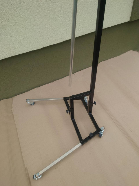 Tripod black met. 