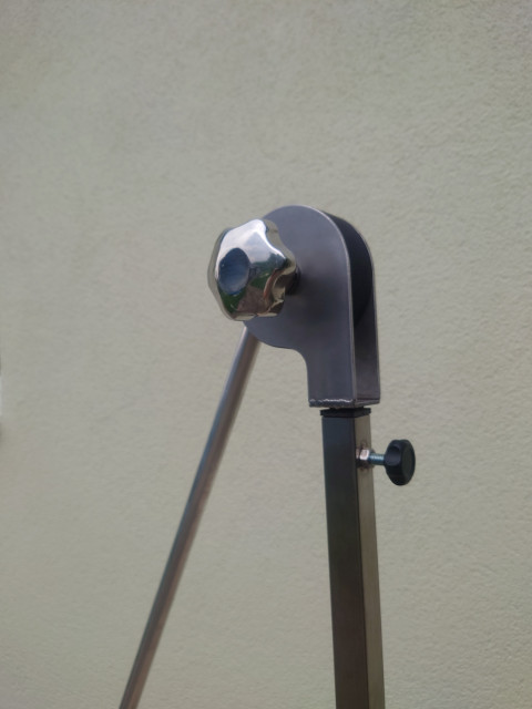 Tripod for PDR lamps