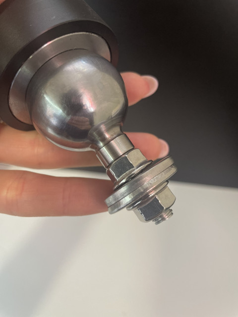 Magnetic node for attaching the lamp