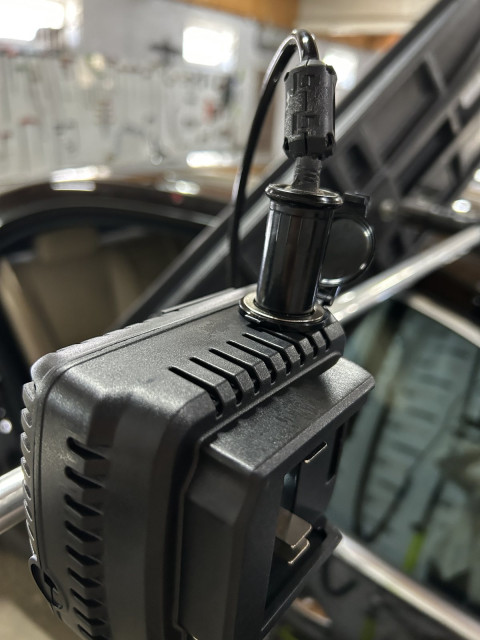 Makita Battery Adapter with Clamp 