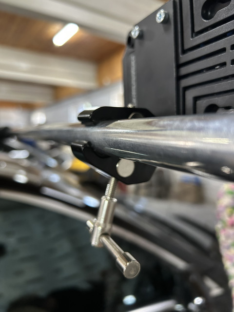 Makita Battery Adapter with Clamp 