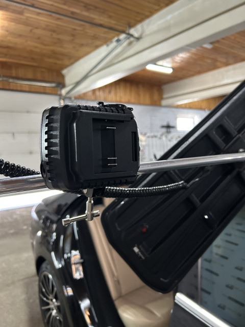 Makita Battery Adapter with Clamp 